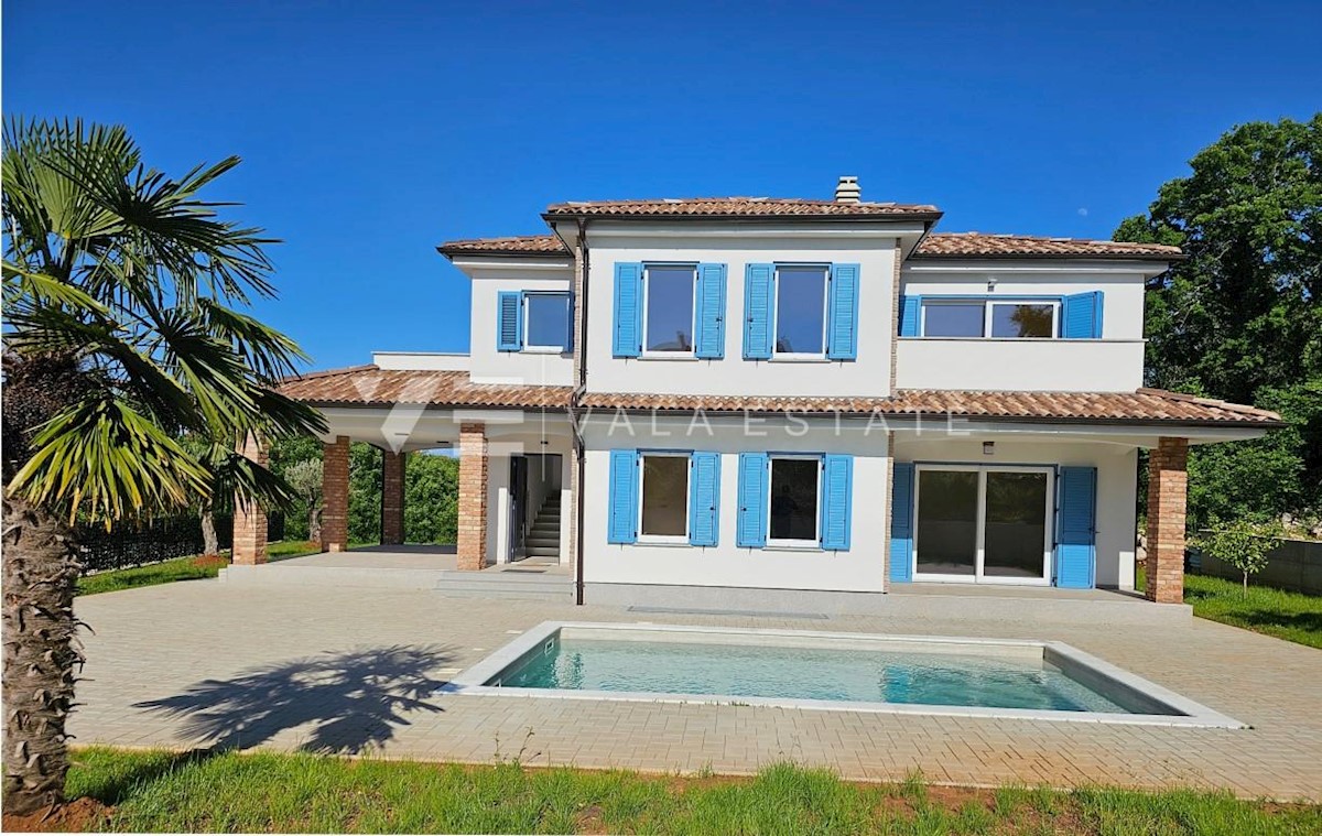 NUOVA CASA MEDITERRANEA CON PISCINA IN POSIZIONE TRANQUILLA