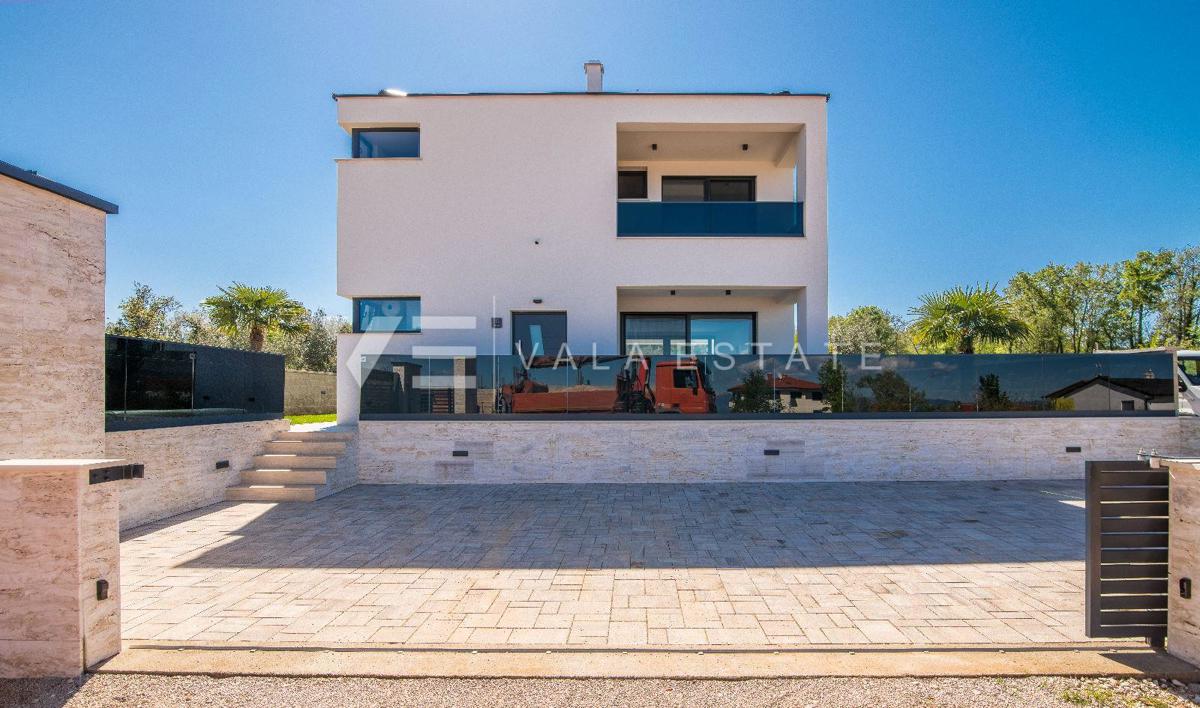 CASA INDIPENDENTE MODERNA CON PISCINA E VISTA MARE