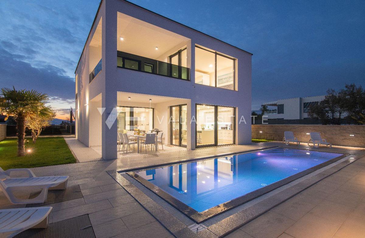 CASA INDIPENDENTE MODERNA CON PISCINA E VISTA MARE