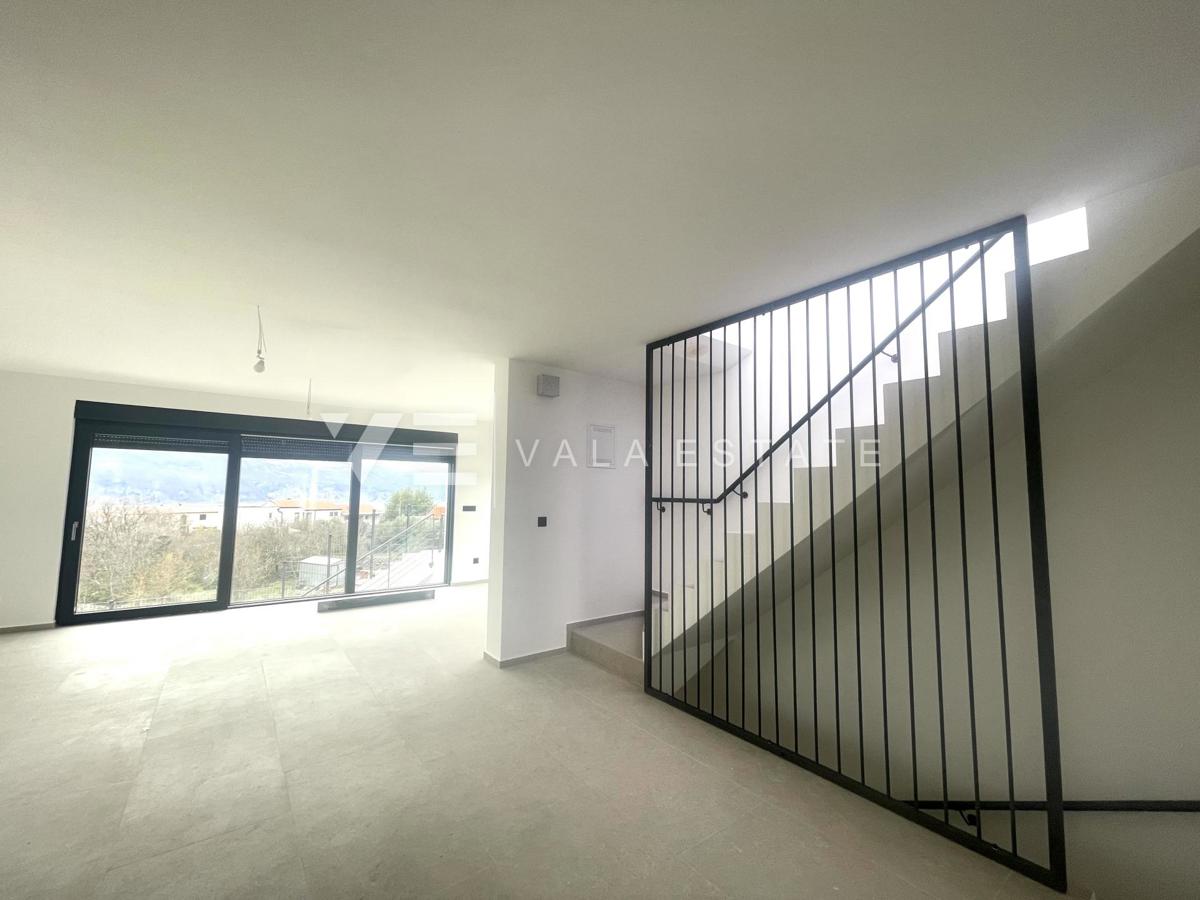CASA MODERNA DOPPIA CON VISTA MARE