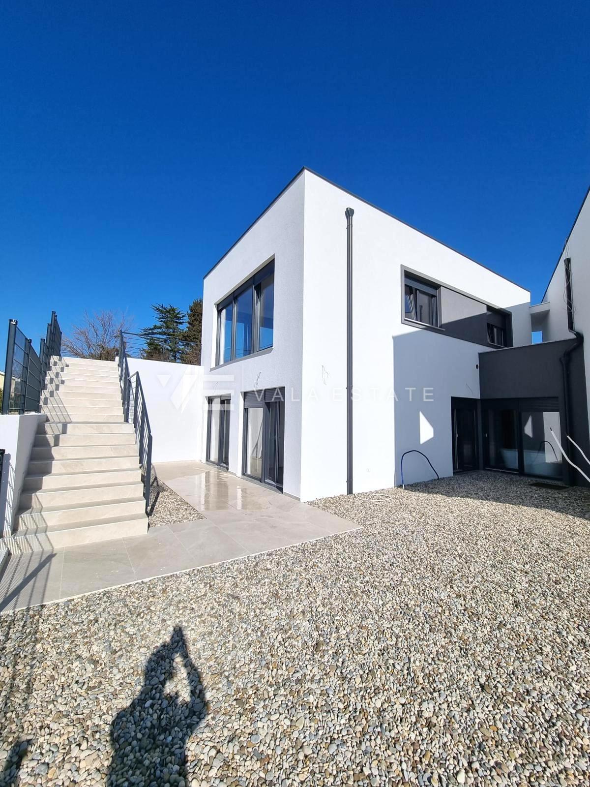 CASA MODERNA DOPPIA CON VISTA MARE