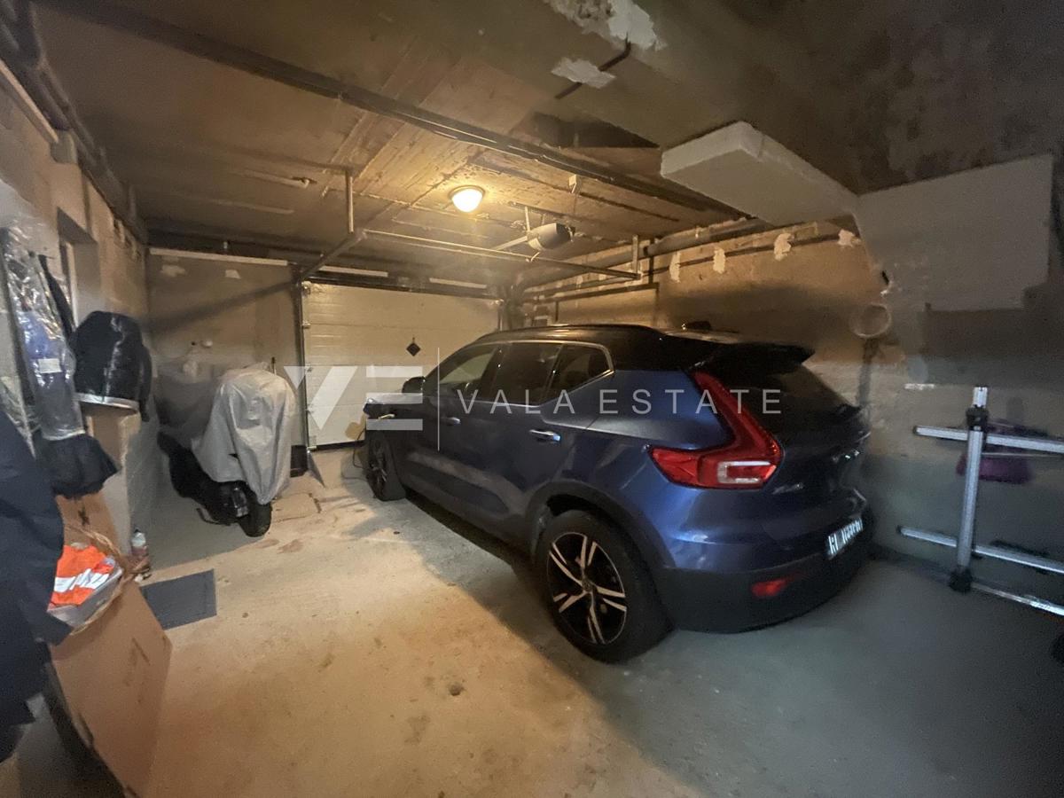 CASA INDIPENDENTE CON AMPIO GIARDINO E PISCINA IN OTTIMA POSIZIONE