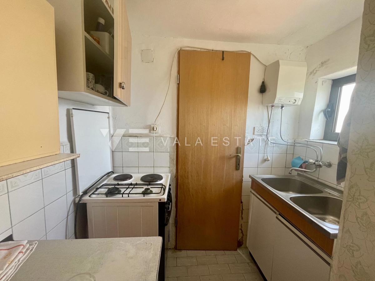 CASA IN PIETRA DA ADATTARSI CON VISTA MARE