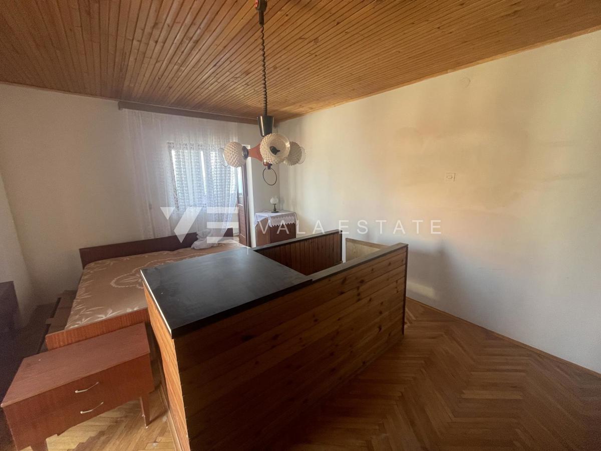 CASA IN PIETRA DA ADATTARSI CON VISTA MARE