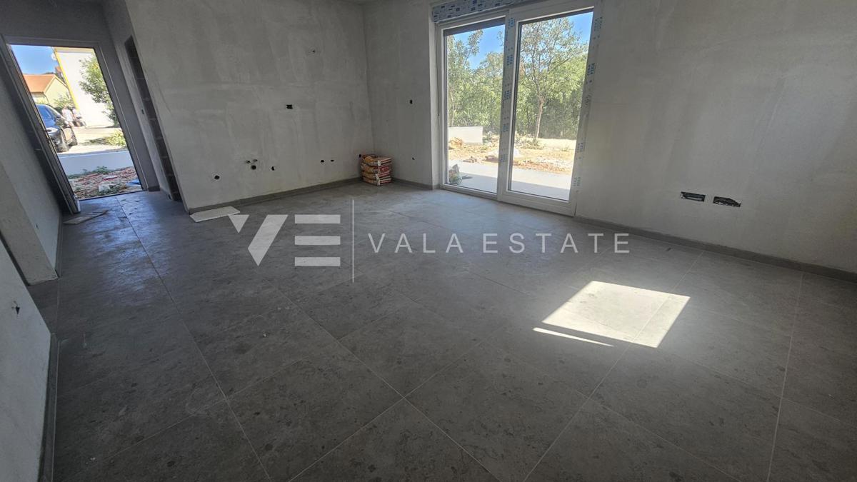 NUOVO APPARTAMENTO AL PIANO TERRA CON GIARDINO VICINO AL MARE E ALLA SPIAGGIA