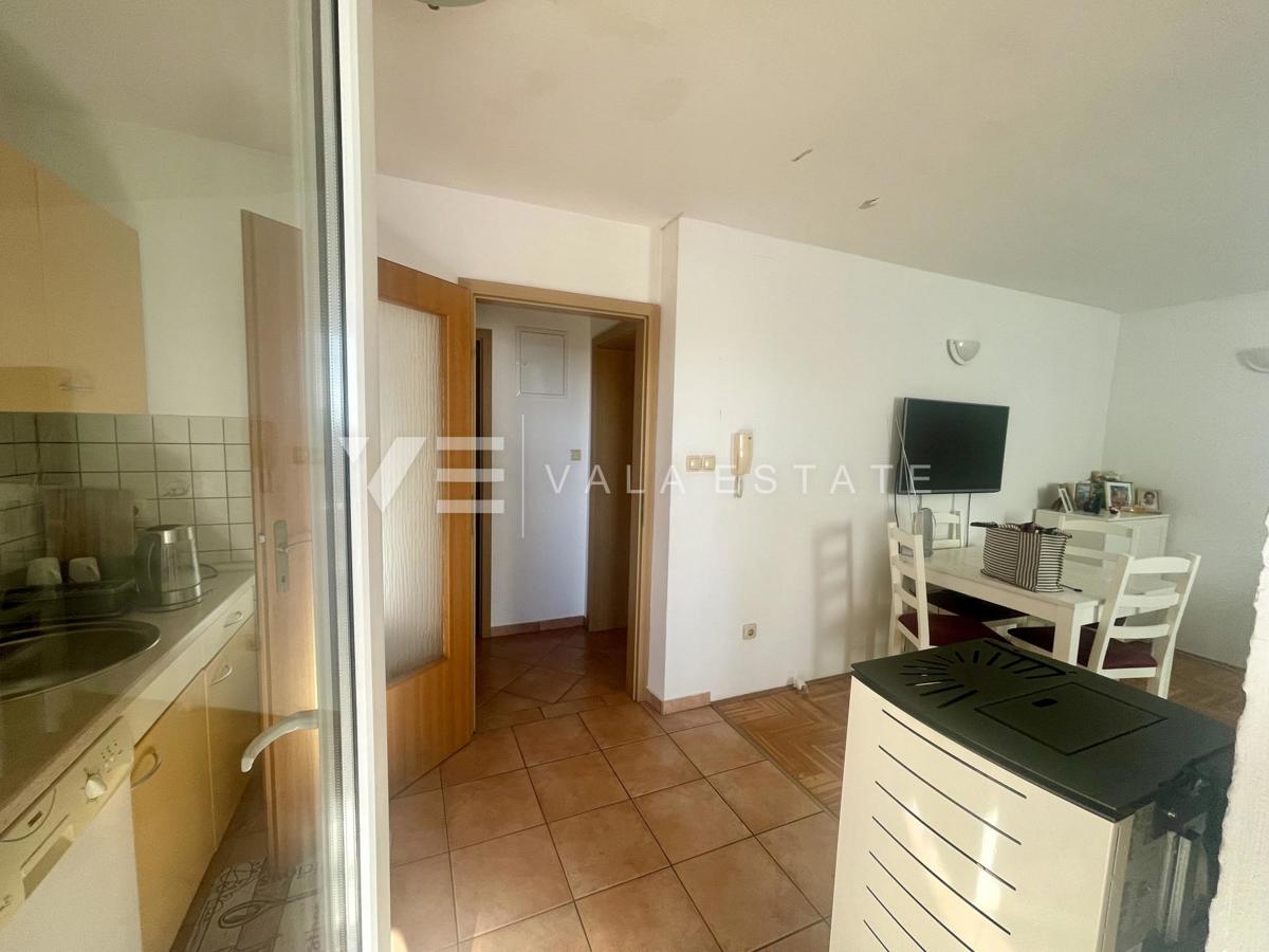 APPARTAMENTO CON DUE CAMERE DA LETTO IN POSIZIONE TRANQUILLA