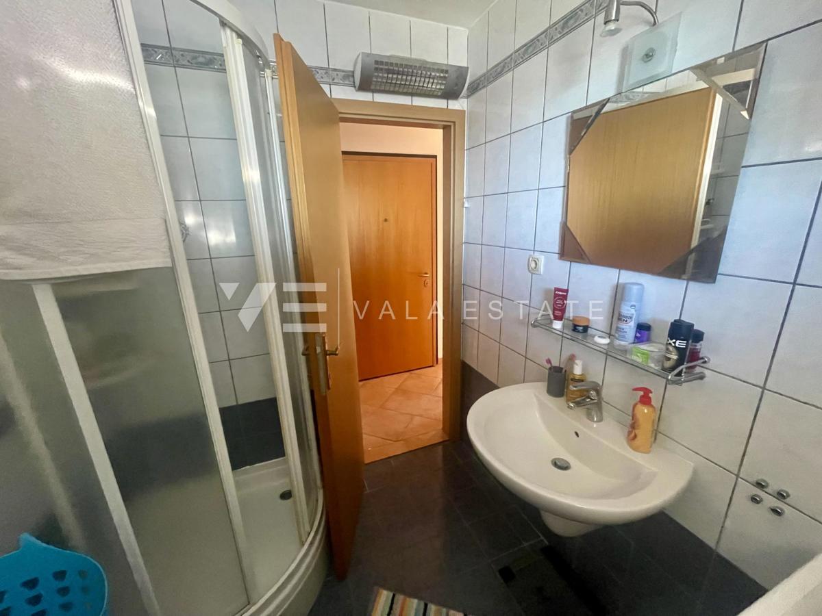 APPARTAMENTO CON DUE CAMERE DA LETTO IN POSIZIONE TRANQUILLA