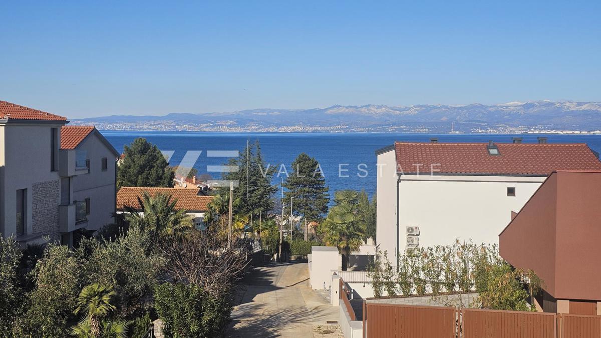 CASA SEMINDIPENDENTE MODERNA CON PISCINA A SOLI 200 M DAL MARE