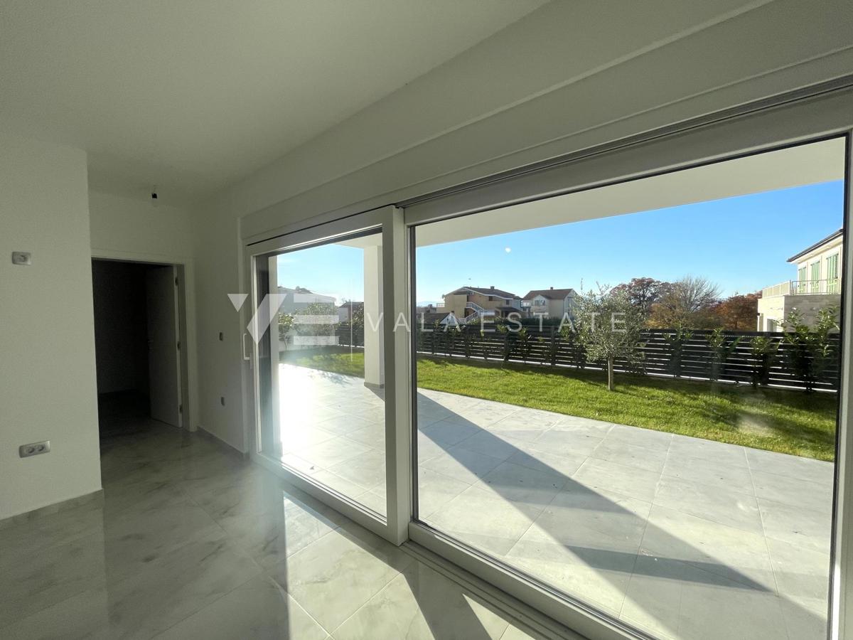 CASA MODERNA INDIPENDENTE CON PISCINA E VISTA MARE