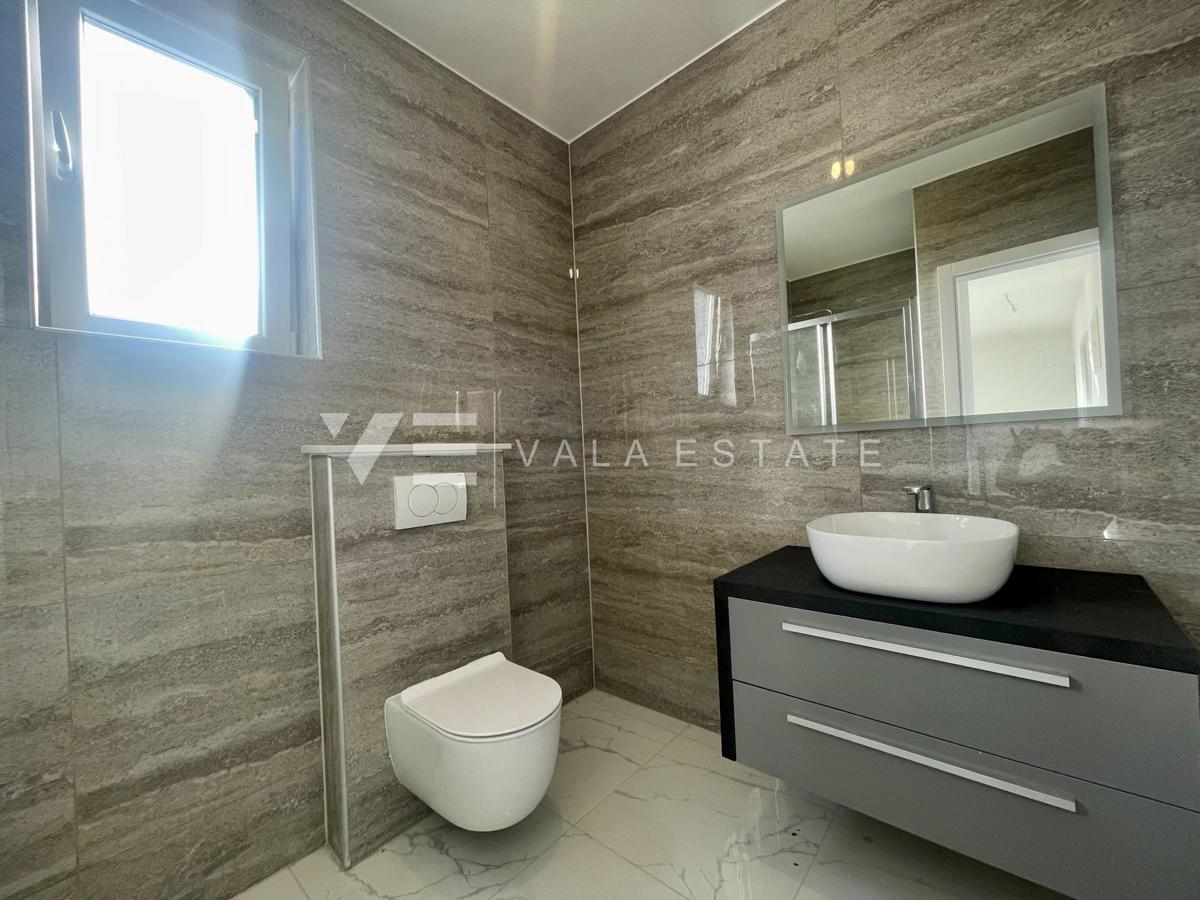 CASA MODERNA INDIPENDENTE CON PISCINA E VISTA MARE