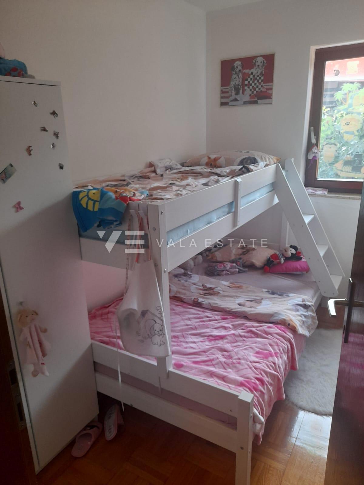 AMPIO APPARTAMENTO CON GIARDINO A 500 M DAL MARE