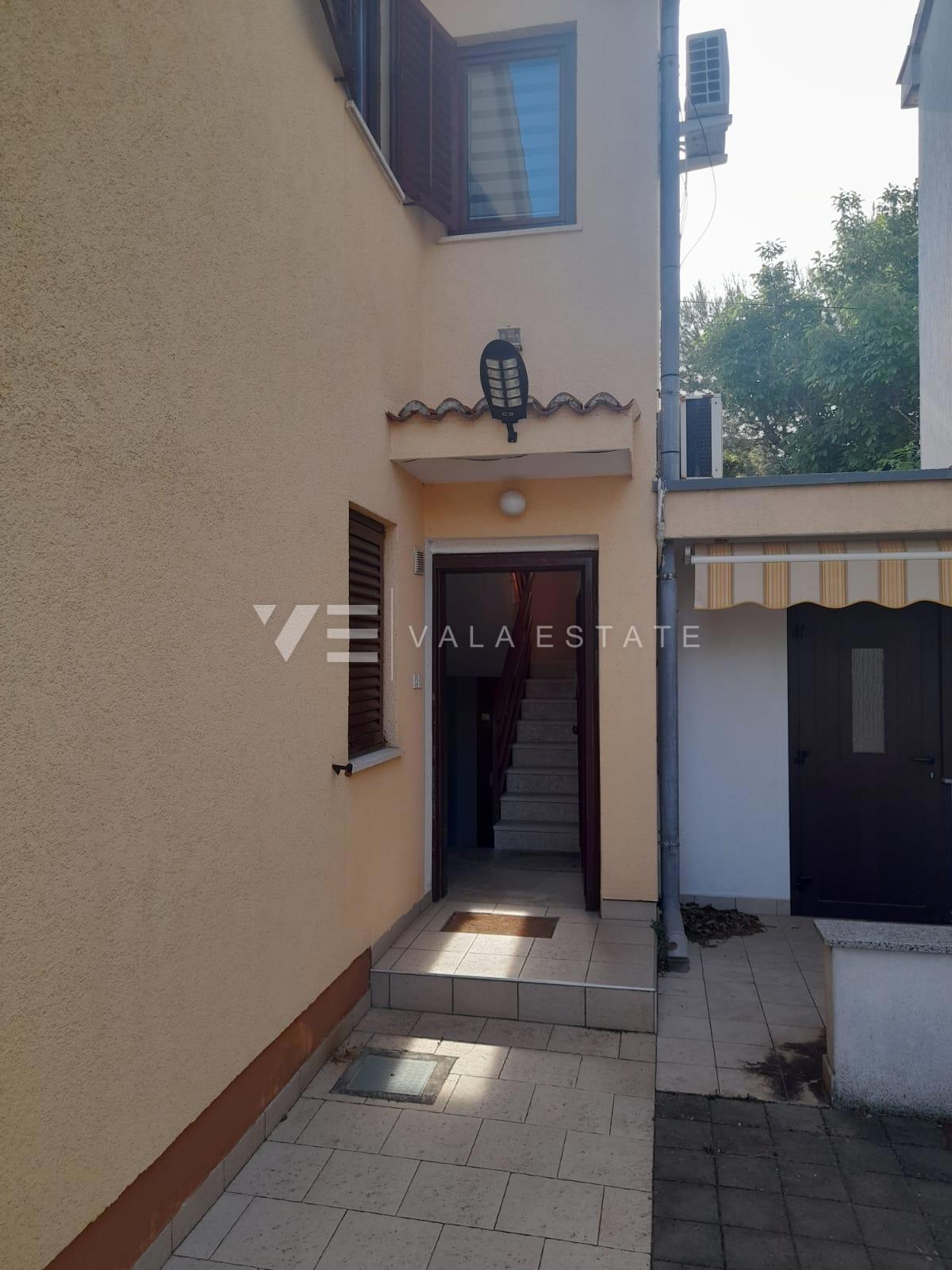 AMPIO APPARTAMENTO CON GIARDINO A 500 M DAL MARE