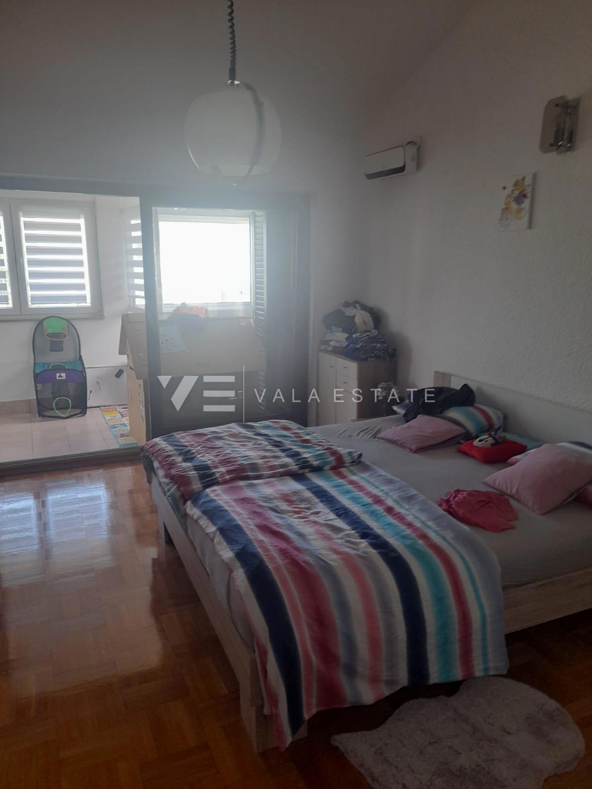 AMPIO APPARTAMENTO CON GIARDINO A 500 M DAL MARE