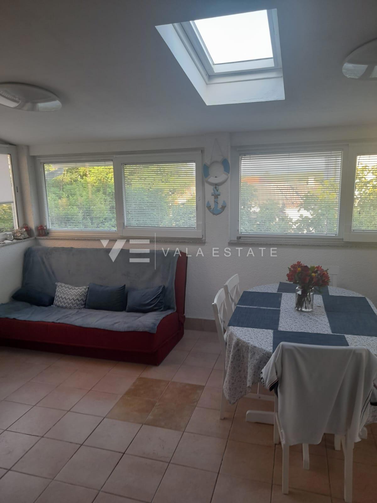 AMPIO APPARTAMENTO CON GIARDINO A 500 M DAL MARE