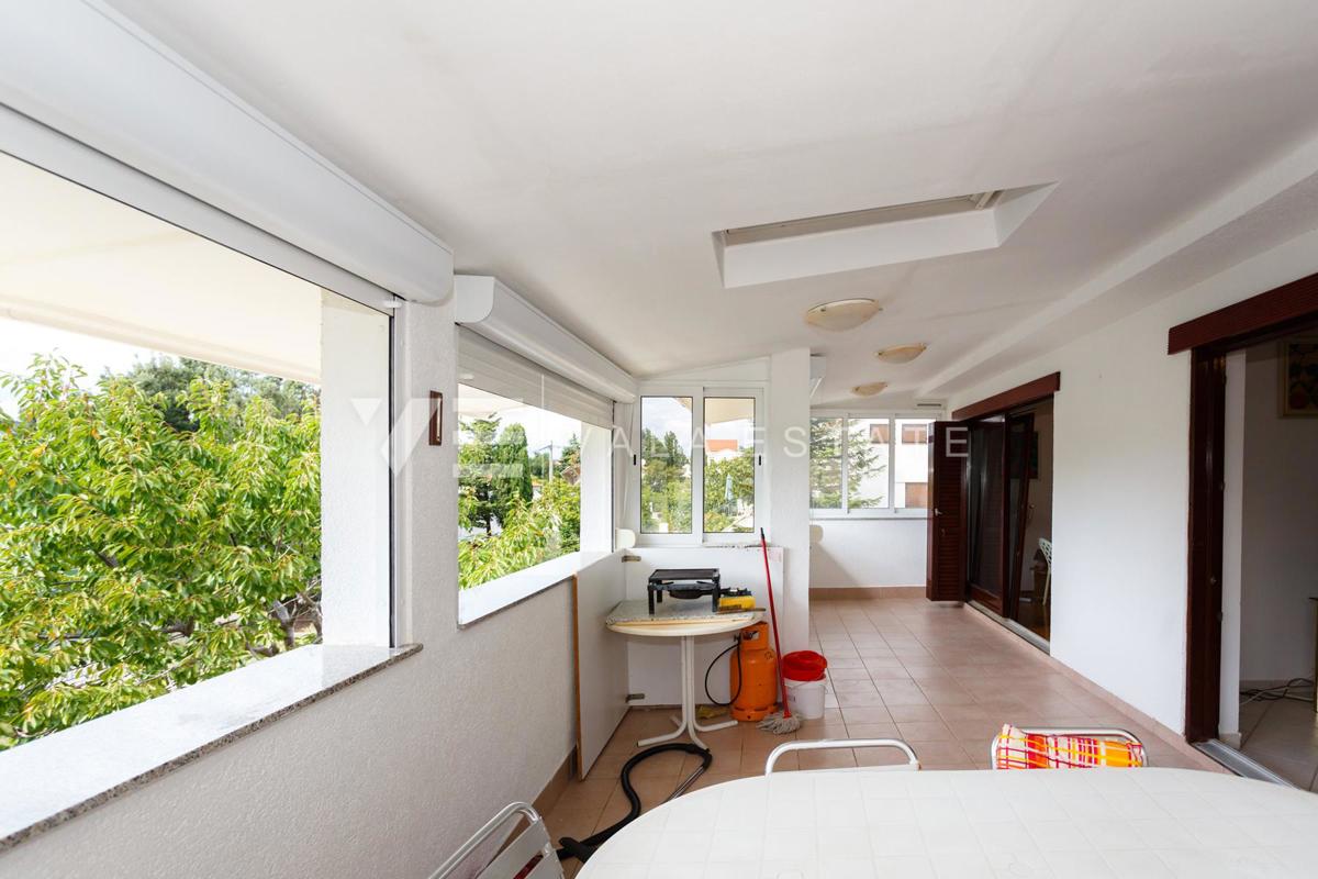 AMPIO APPARTAMENTO CON GIARDINO A 500 M DAL MARE