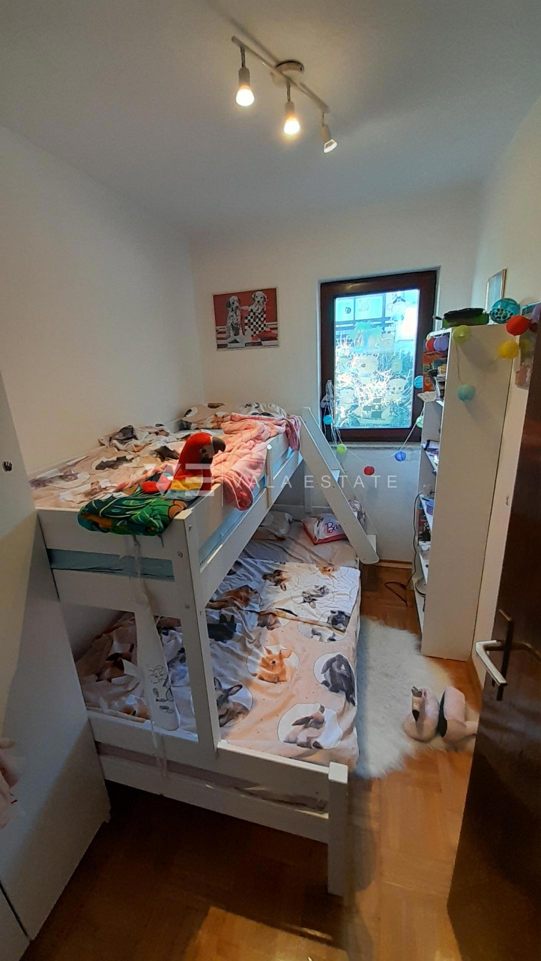 AMPIO APPARTAMENTO CON GIARDINO A 500 M DAL MARE