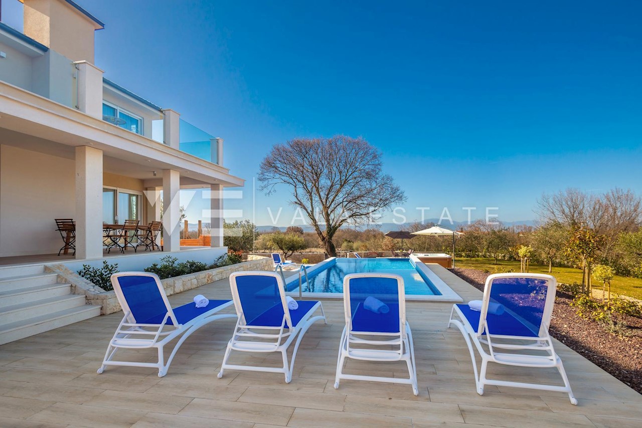 ISOLA DI KRK - NUOVA CASA INDIPENDENTE CON PISCINA E VISTA MARE