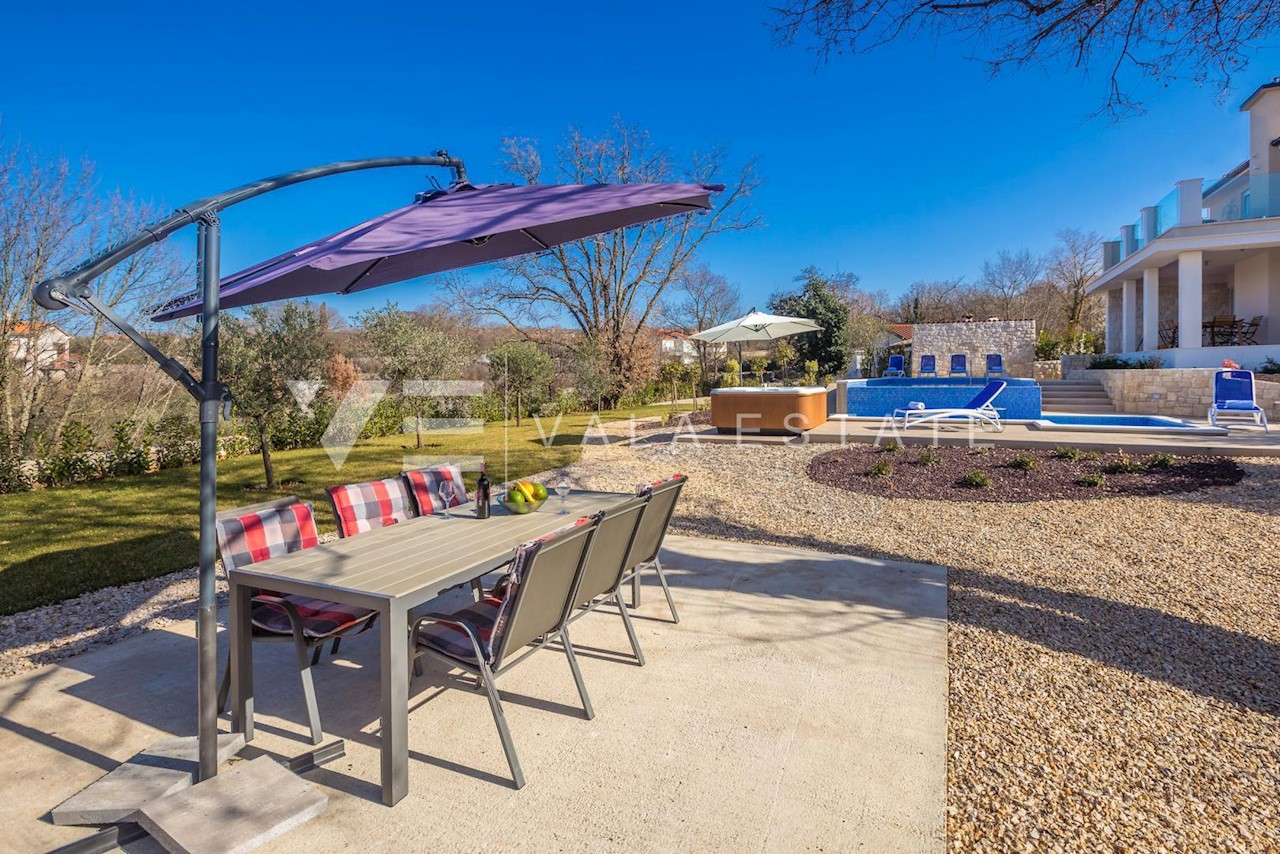 ISOLA DI KRK - NUOVA CASA INDIPENDENTE CON PISCINA E VISTA MARE