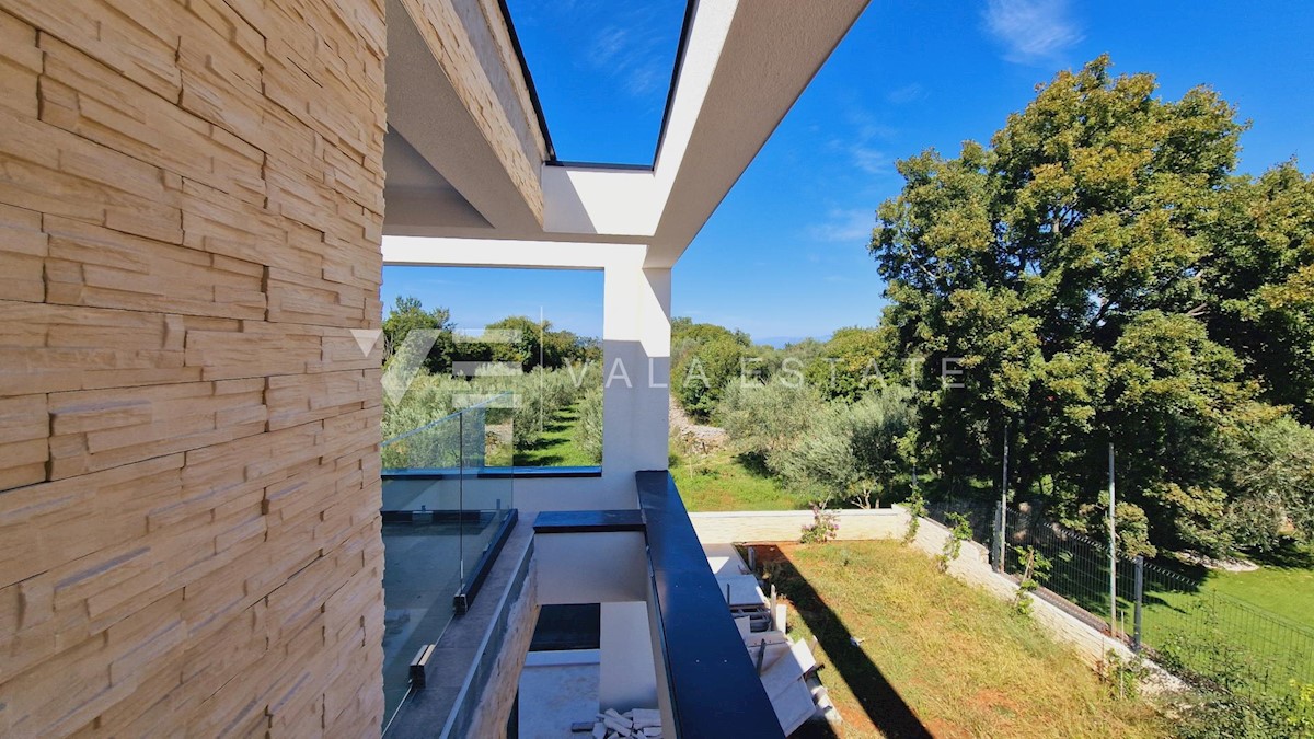 NUOVA MODERNA CASA DOPPIA CON PISCINA E VISTA SUI OLIVETTI