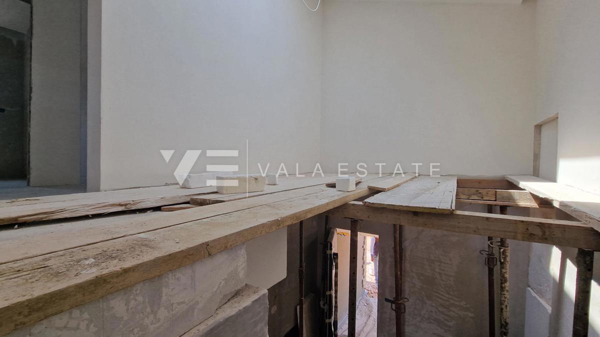 NUOVA CASA DI LUSSO CON PISCINA IN POSIZIONE TRANQUILLA