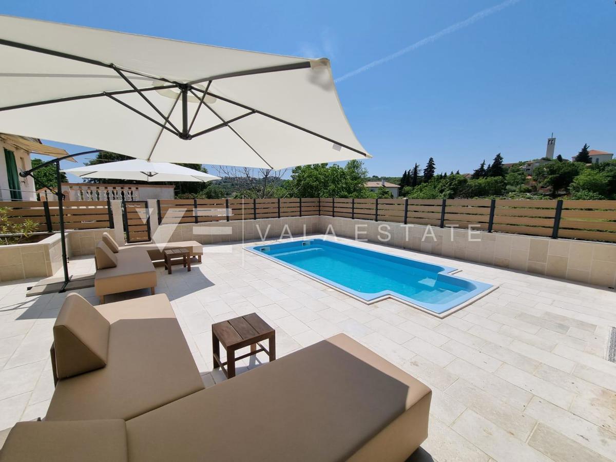 CASA INDIPENDENTE RISTRUTTURATA CON PISCINA