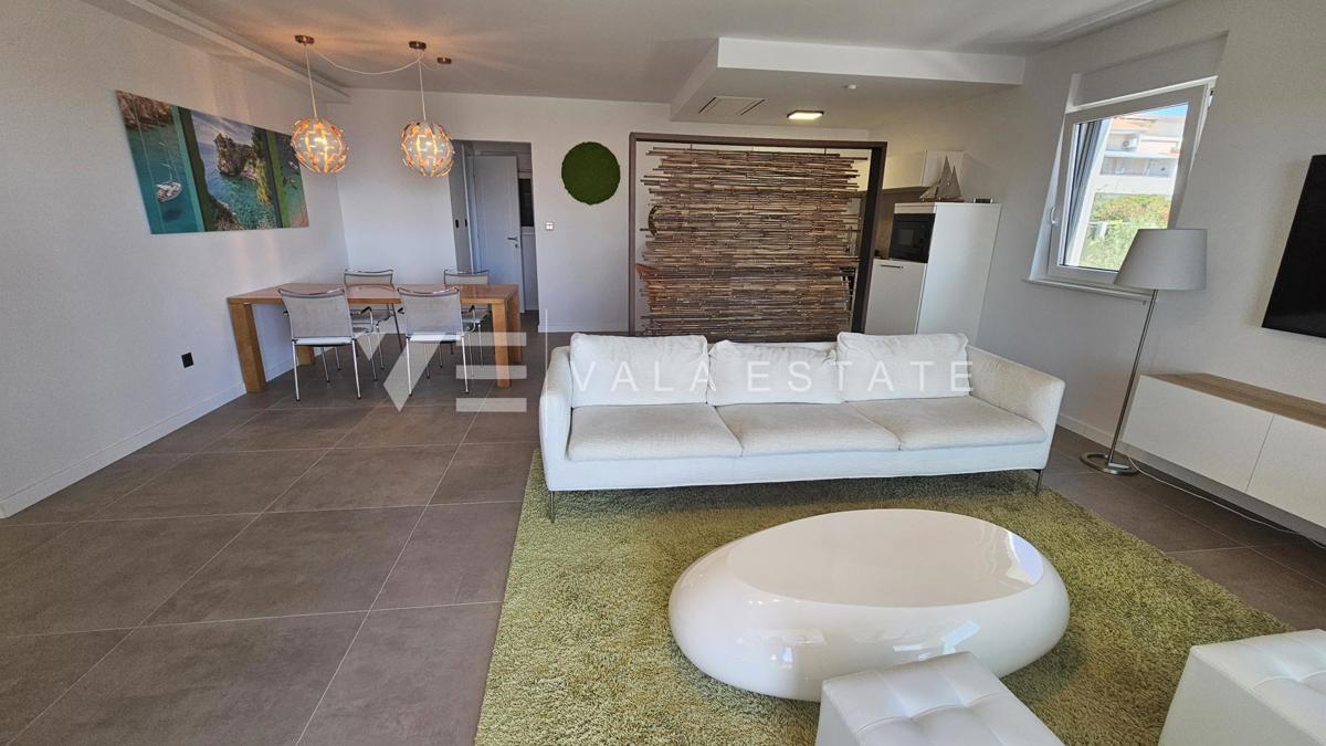 NUOVO APPARTAMENTO ATTICO CON SPLENDIDA VISTA MARE