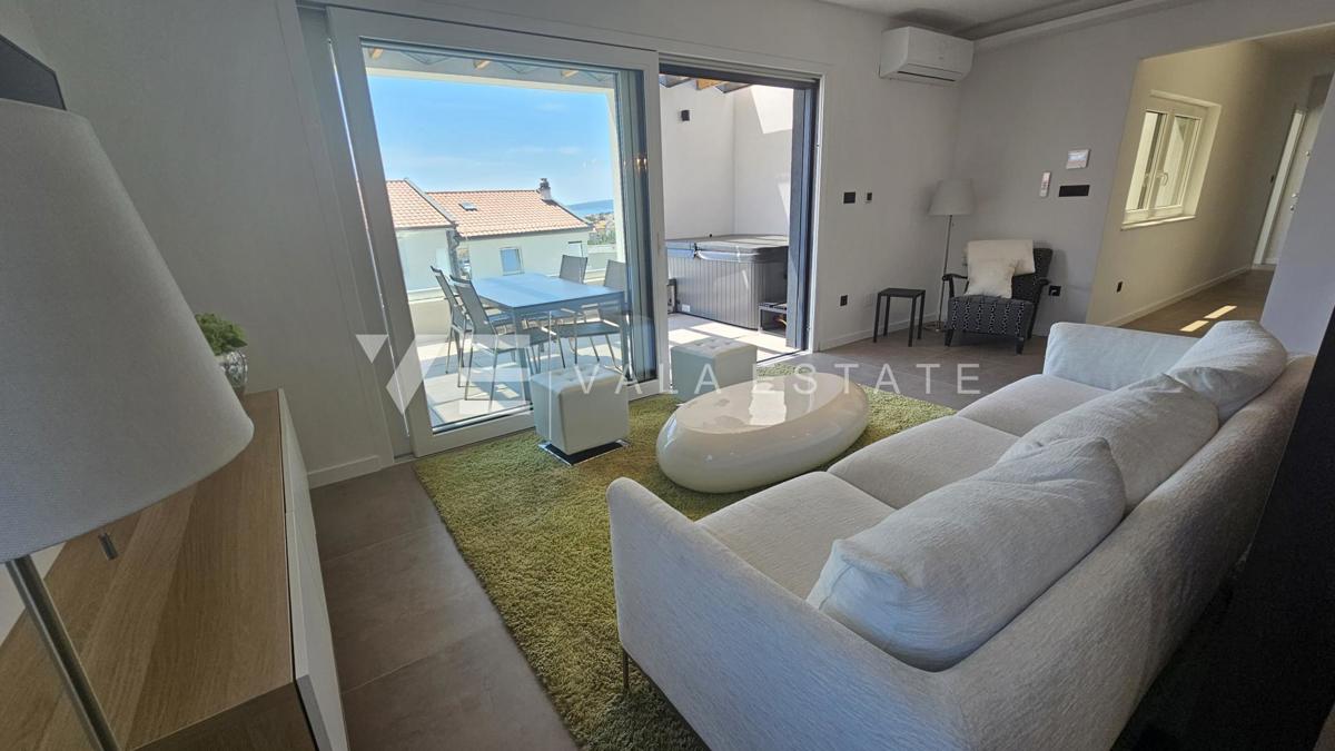 NUOVO APPARTAMENTO ATTICO CON SPLENDIDA VISTA MARE