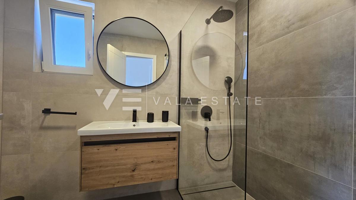 NUOVO APPARTAMENTO ATTICO CON SPLENDIDA VISTA MARE