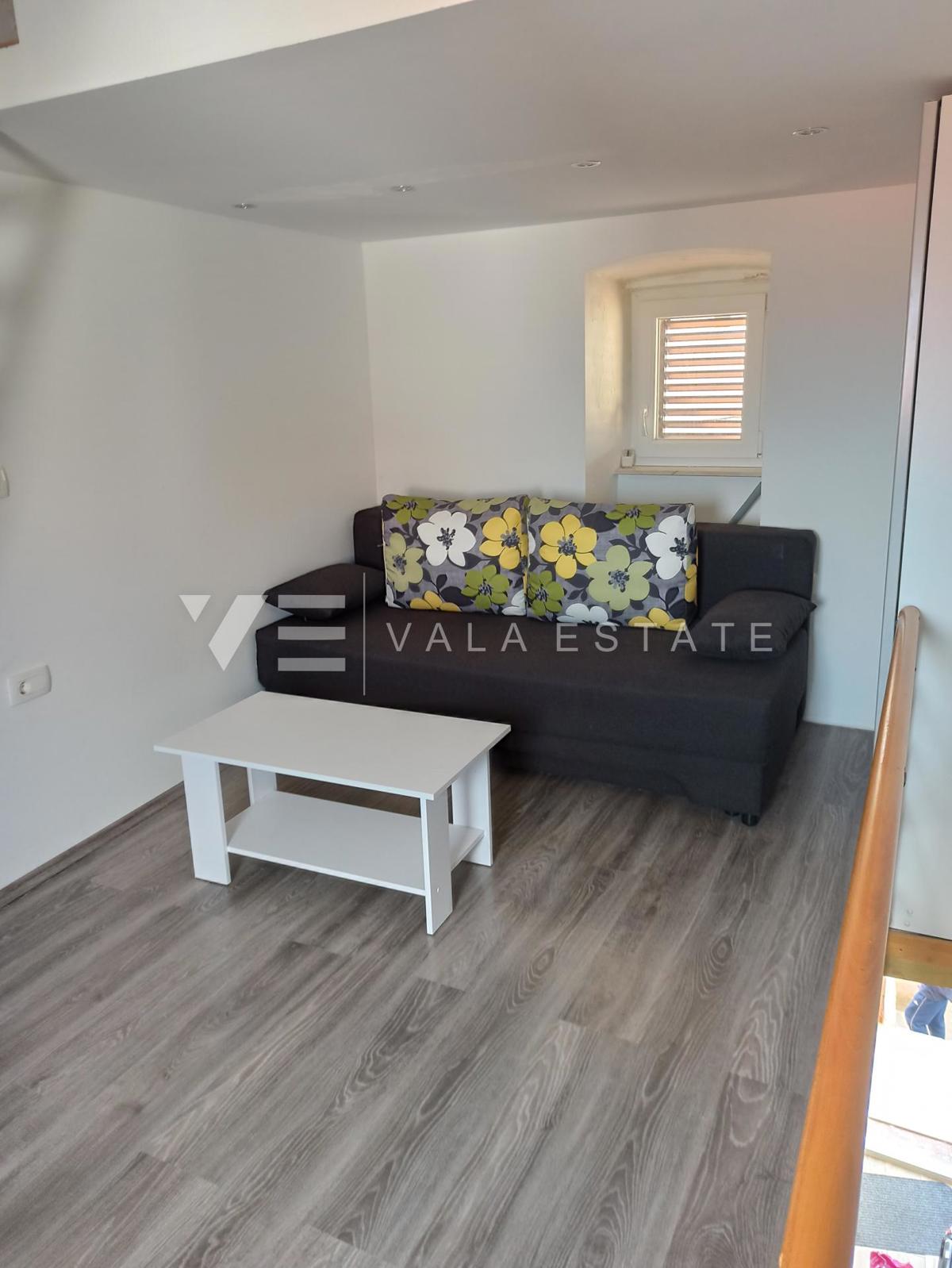 APPARTAMENTO ADATTATO A DUE PIANI VICINO AL MARE E SPLENDIDE SPIAGGE