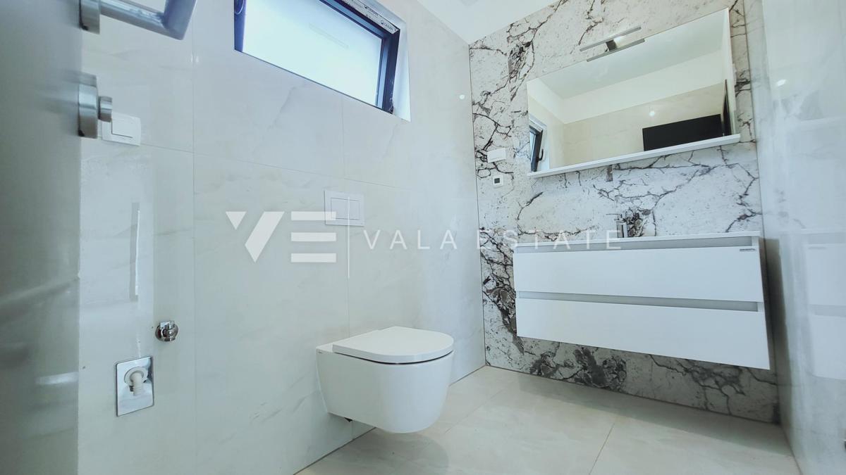 NUOVA VILLA MODERNA CON PISCINA E VISTA MARE