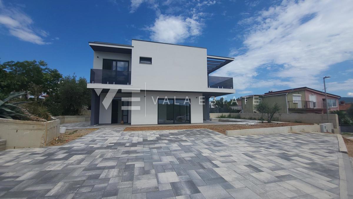 NUOVA VILLA MODERNA CON PISCINA E VISTA MARE
