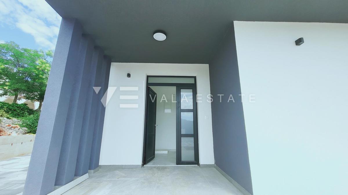 NUOVA VILLA MODERNA CON PISCINA E VISTA MARE