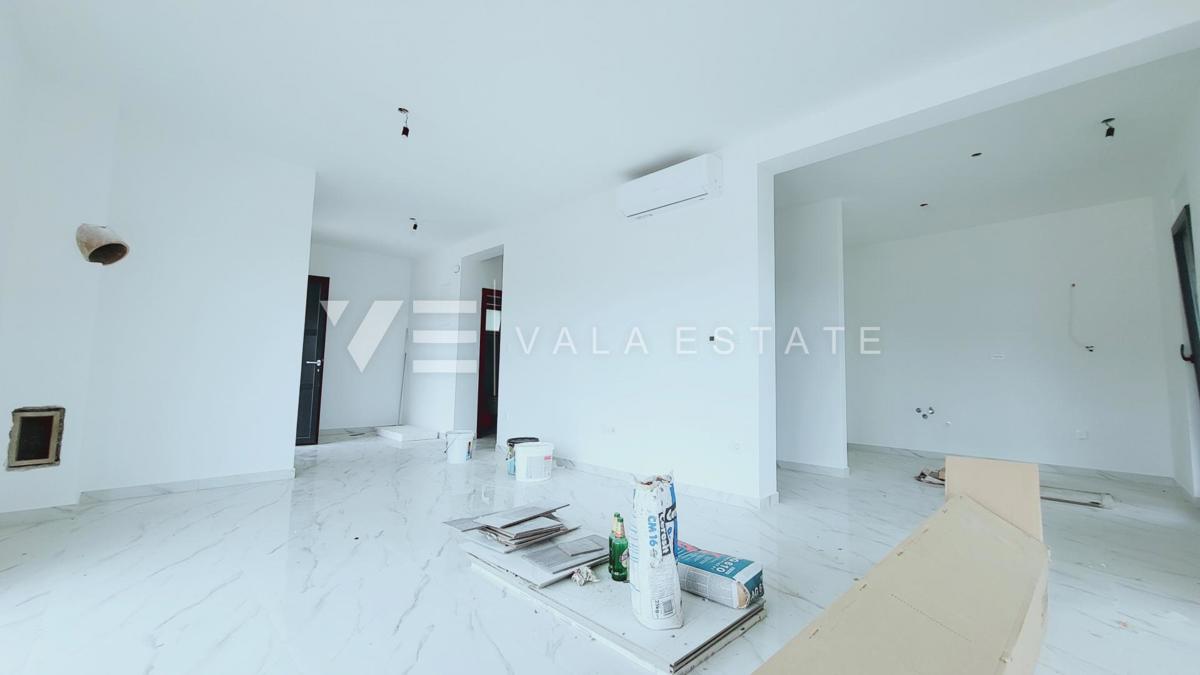 NUOVA VILLA MODERNA CON PISCINA E VISTA MARE