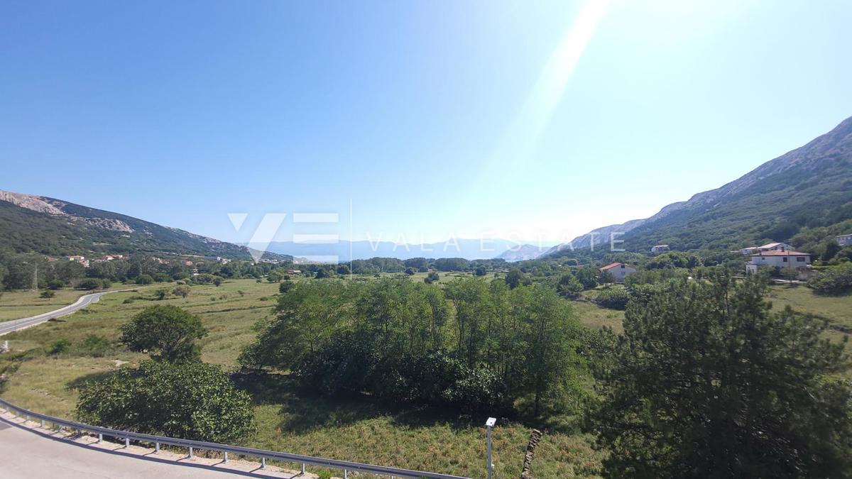 CASA INDIPENDENTE CON SEI APPARTAMENTI E PISCINA