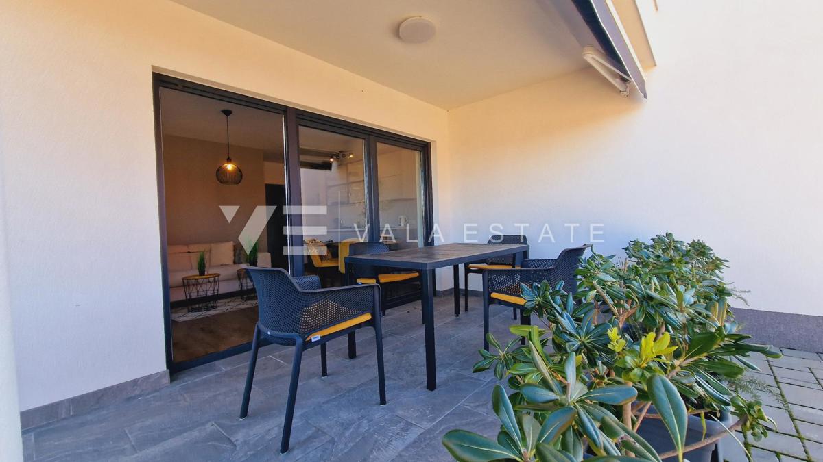 NUOVO MODERNO CONDOMINIO IN POSIZIONE TRANQUILLA CON VISTA MARE