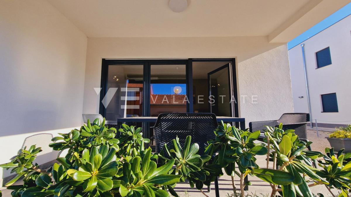 NUOVO MODERNO CONDOMINIO IN POSIZIONE TRANQUILLA CON VISTA MARE