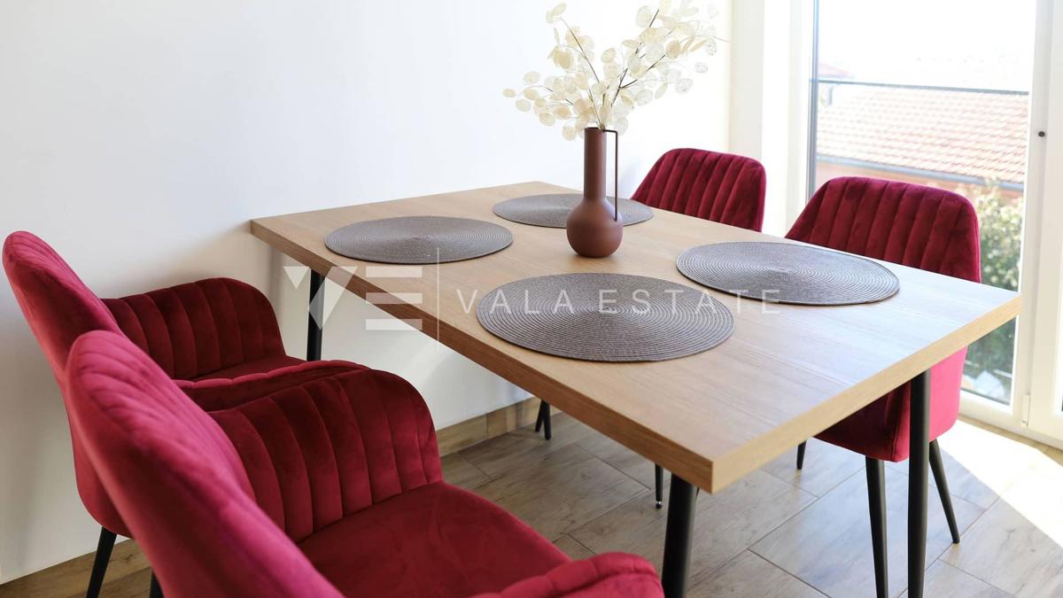 NUOVO MODERNO CONDOMINIO IN POSIZIONE TRANQUILLA CON VISTA MARE