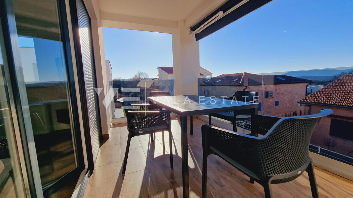 NUOVO MODERNO CONDOMINIO IN POSIZIONE TRANQUILLA CON VISTA MARE