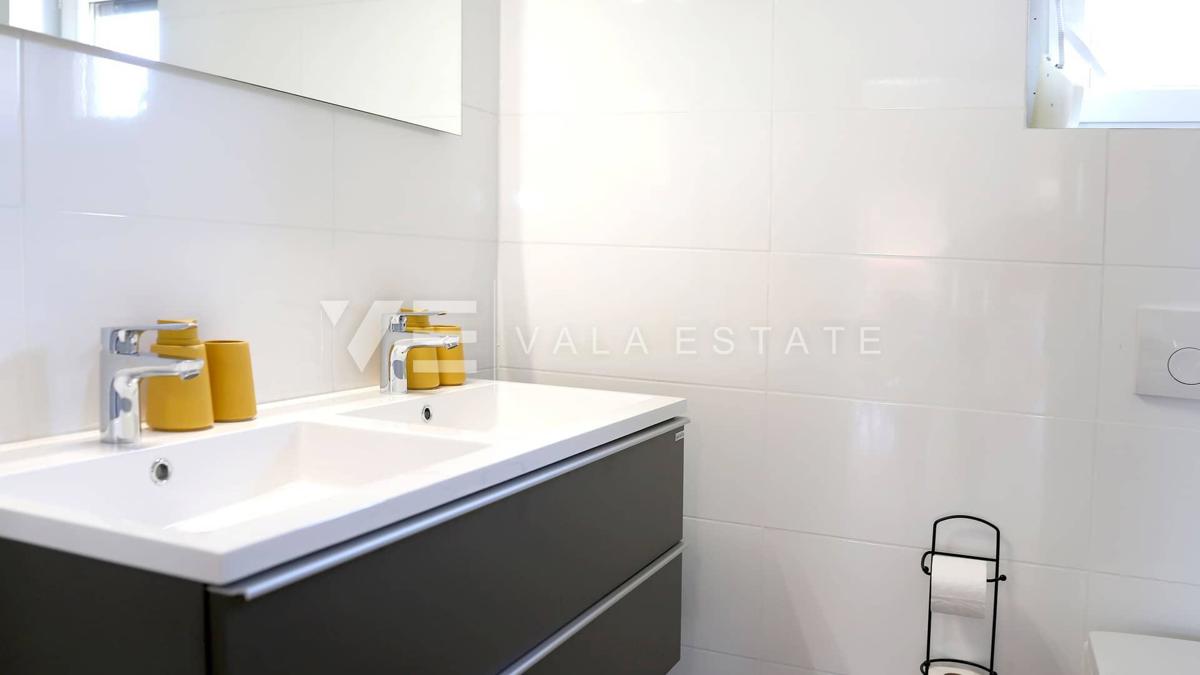 NUOVO MODERNO CONDOMINIO IN POSIZIONE TRANQUILLA CON VISTA MARE