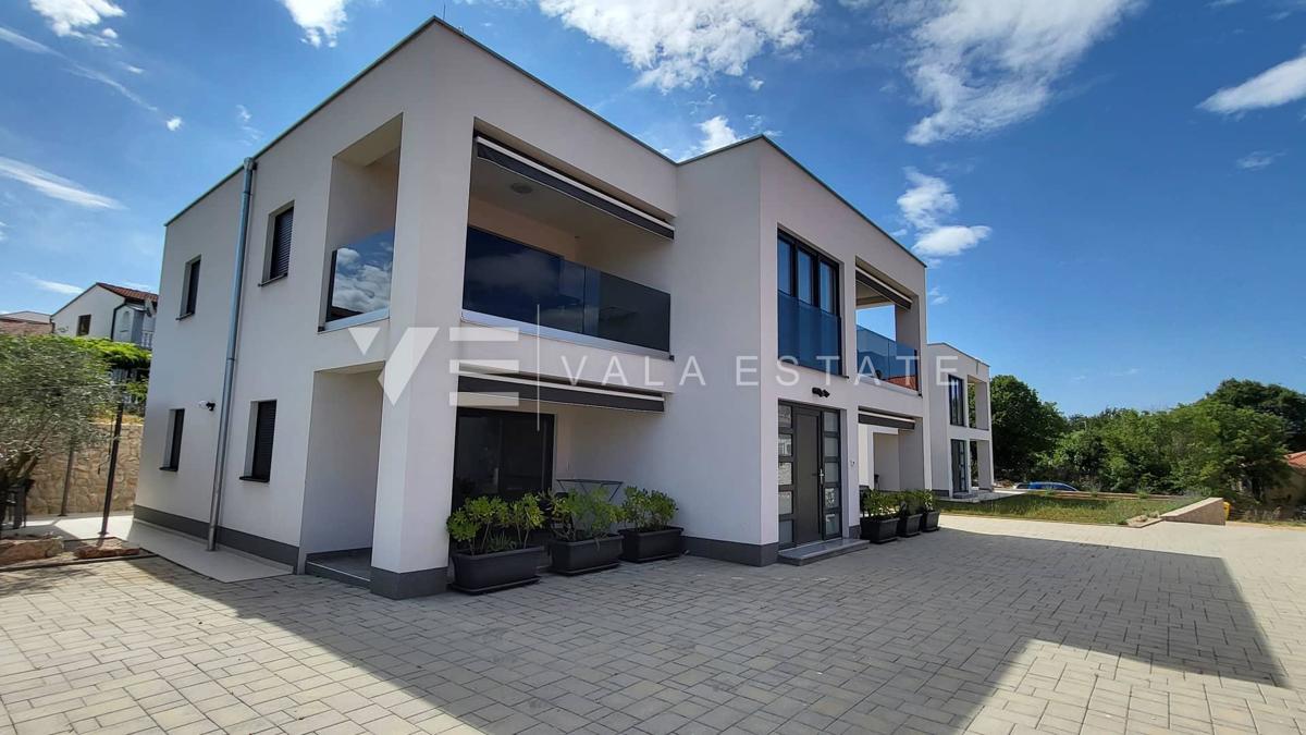 NUOVO MODERNO CONDOMINIO IN POSIZIONE TRANQUILLA CON VISTA MARE