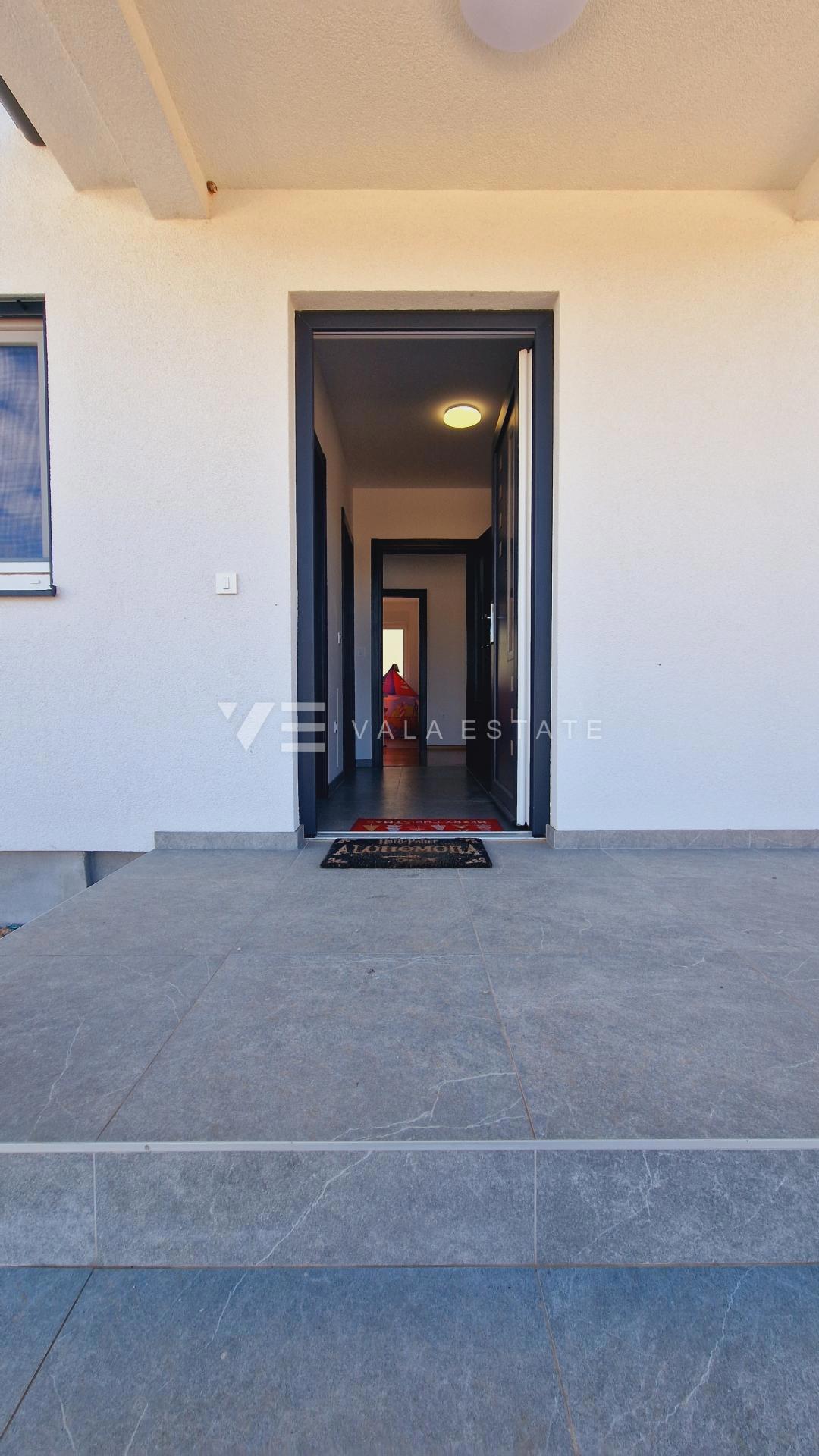 NUOVA CASA INDIPENDENTE CON VISTA MARE