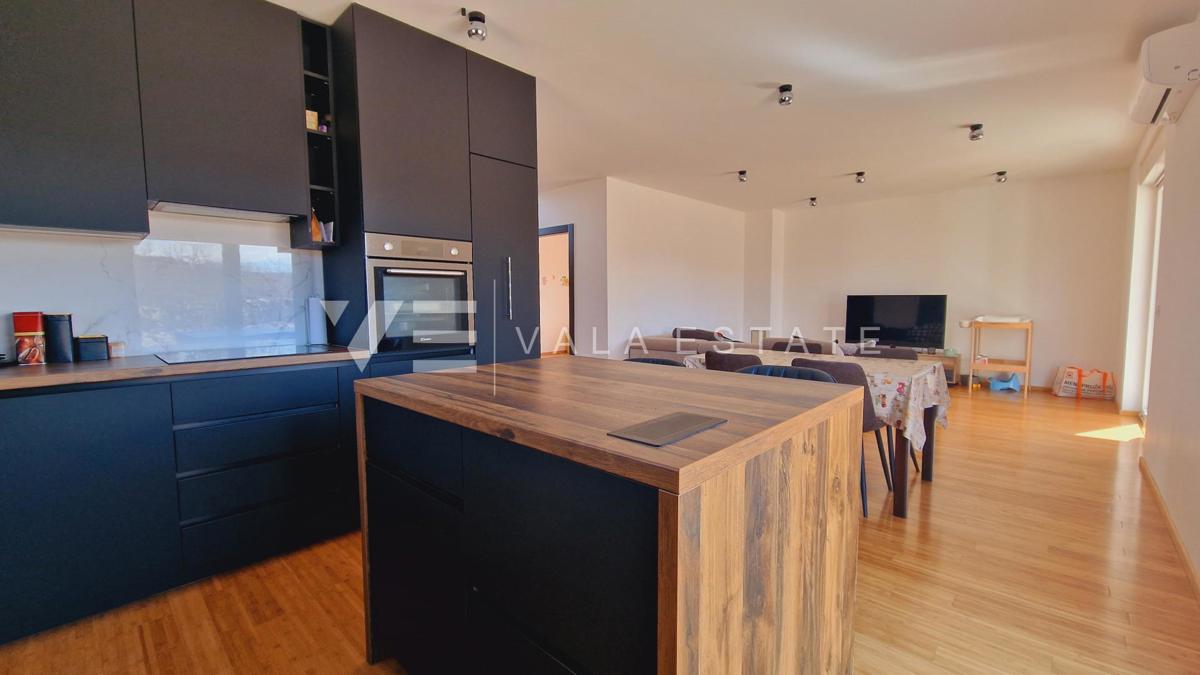 NUOVA CASA INDIPENDENTE CON VISTA MARE