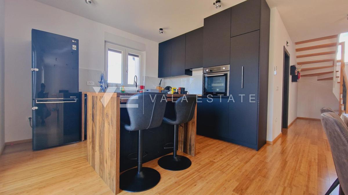 NUOVA CASA INDIPENDENTE CON VISTA MARE