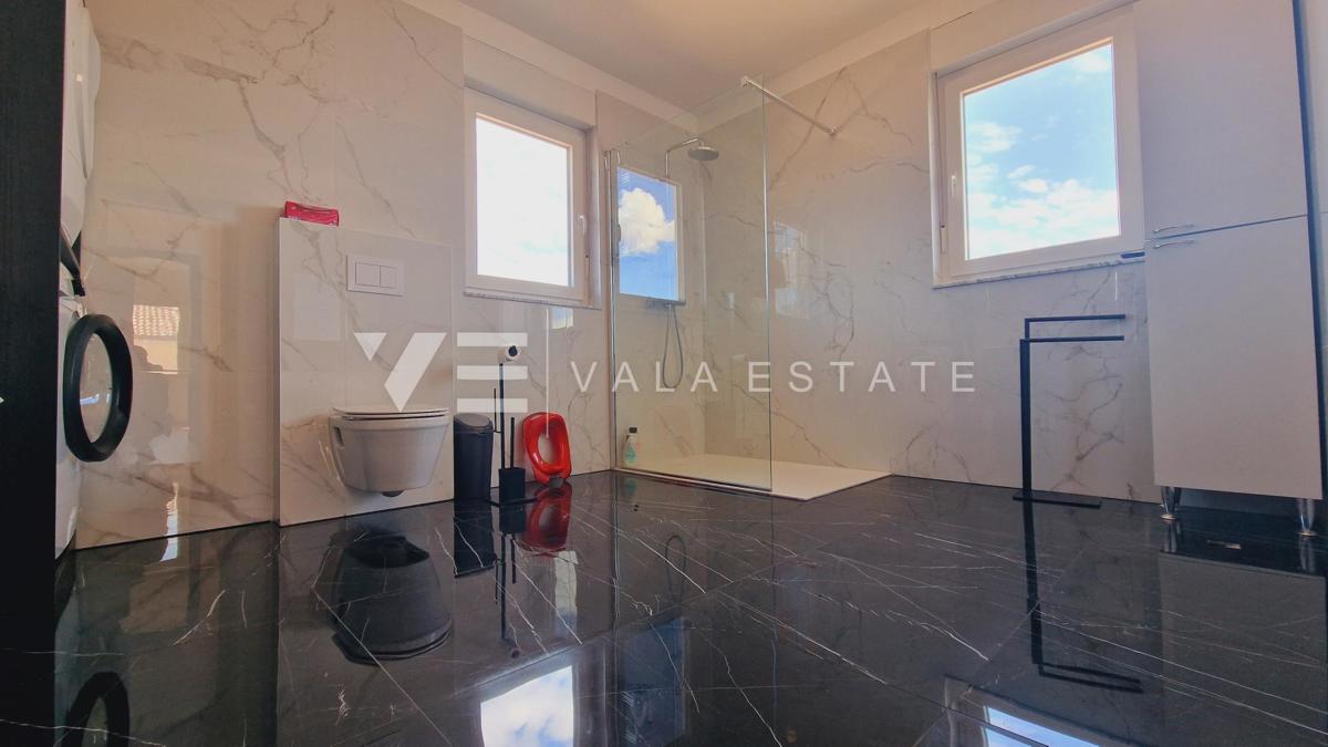 NUOVA CASA INDIPENDENTE CON VISTA MARE