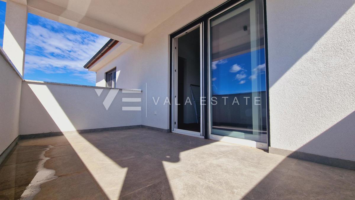 NUOVA CASA INDIPENDENTE CON VISTA MARE