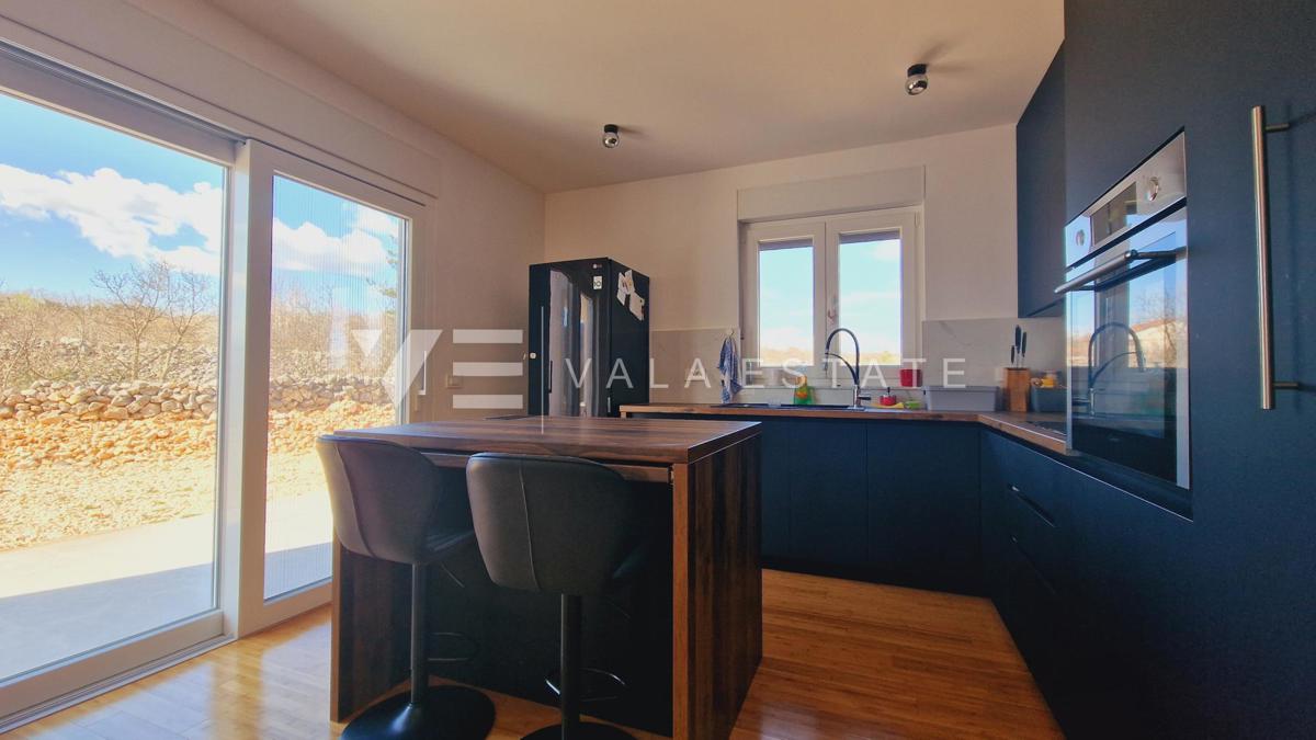 NUOVA CASA INDIPENDENTE CON VISTA MARE