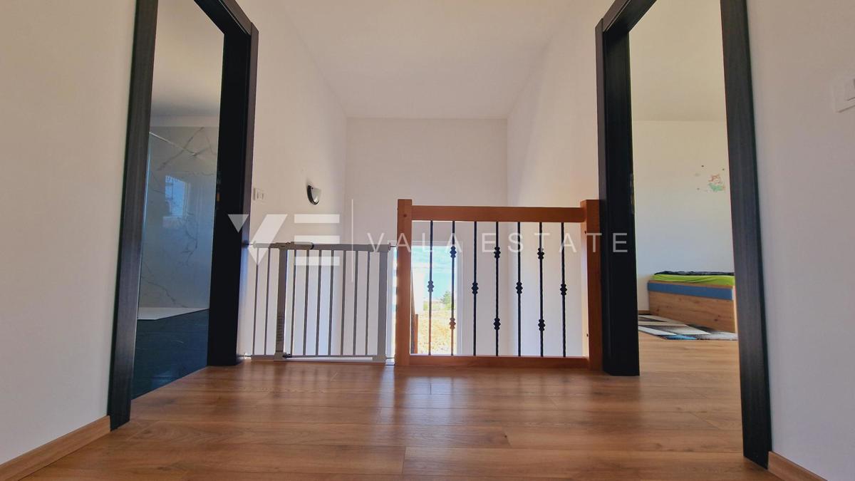 NUOVA CASA INDIPENDENTE CON VISTA MARE