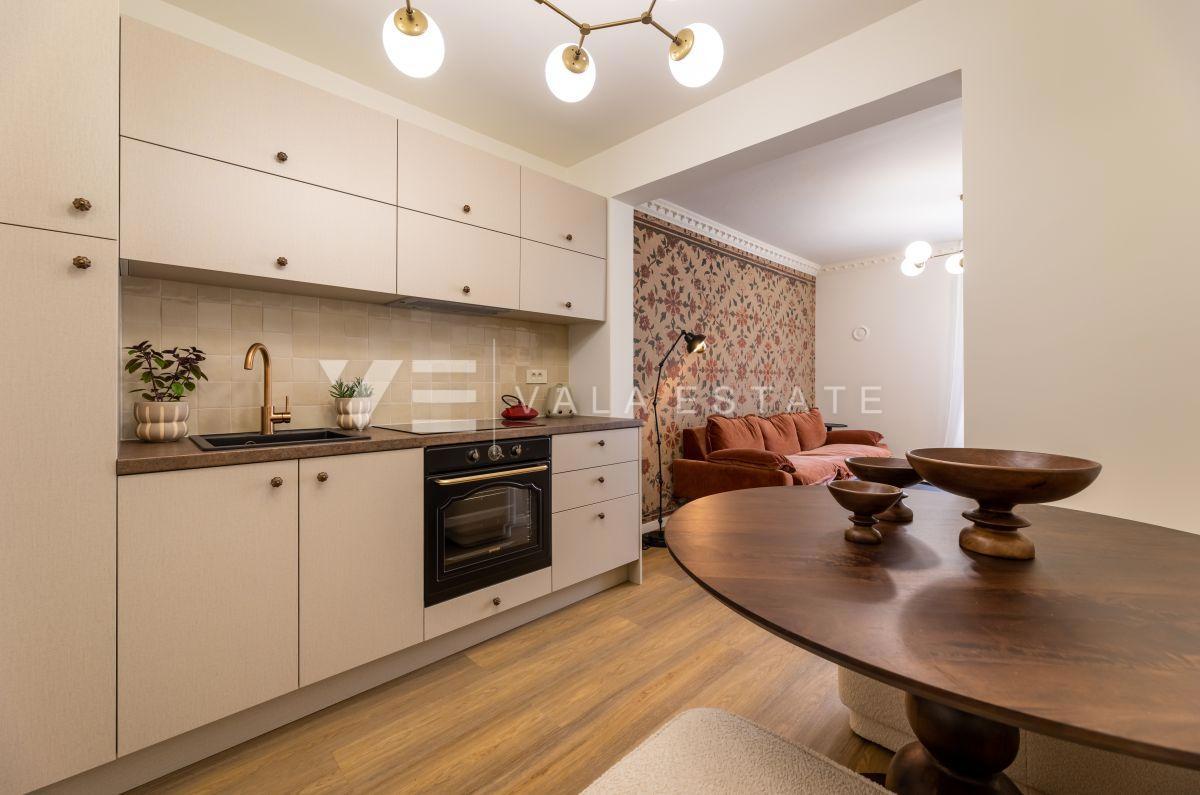 CASA IN PIETRA DI DESIGN CON SPLENDIDISSIMO TERRENO