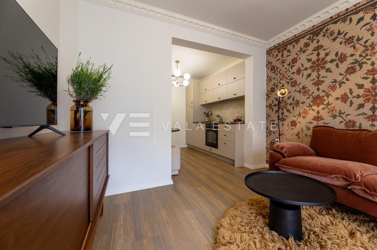 CASA IN PIETRA DI DESIGN CON SPLENDIDISSIMO TERRENO