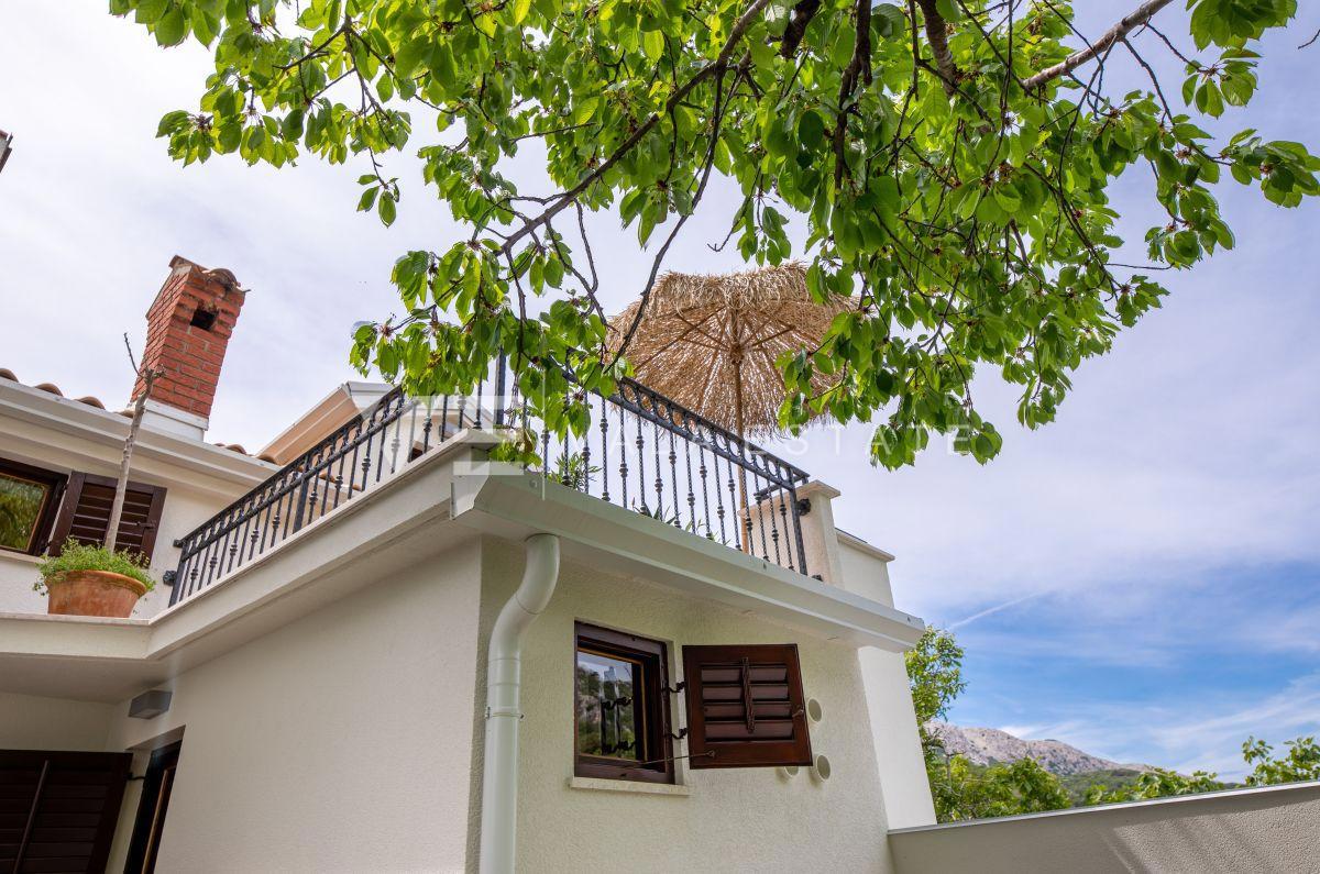 CASA IN PIETRA DI DESIGN CON SPLENDIDISSIMO TERRENO